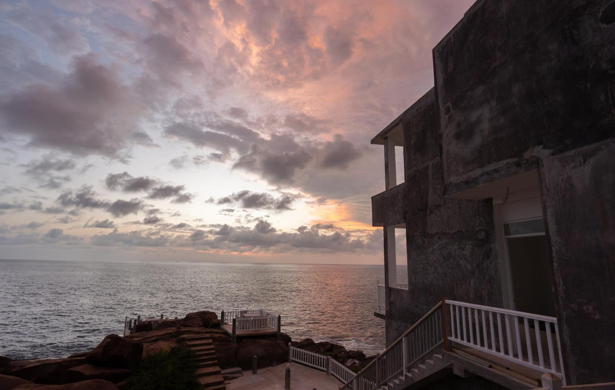 Hotel Zeilan Sunset Point Unawatuna Exteriör bild