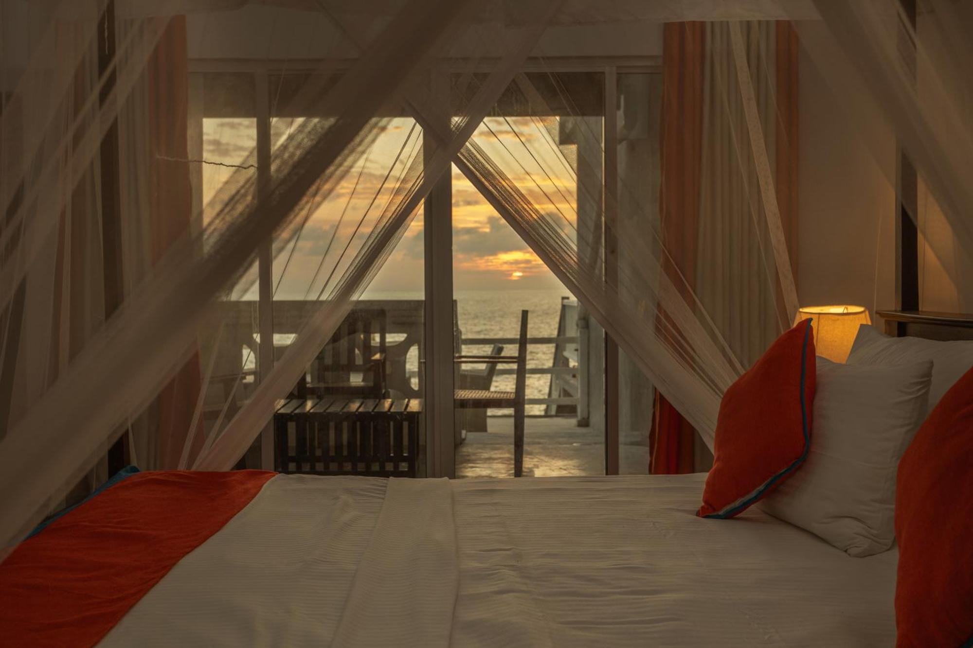 Hotel Zeilan Sunset Point Unawatuna Exteriör bild