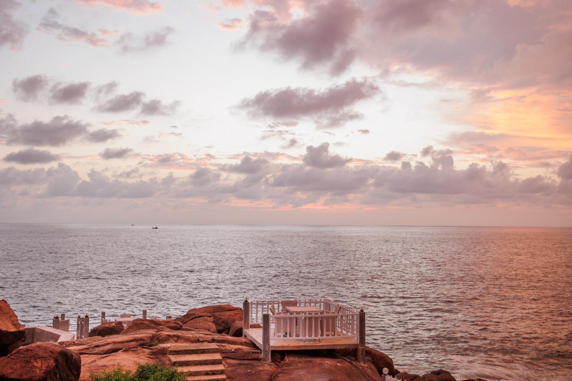 Hotel Zeilan Sunset Point Unawatuna Exteriör bild