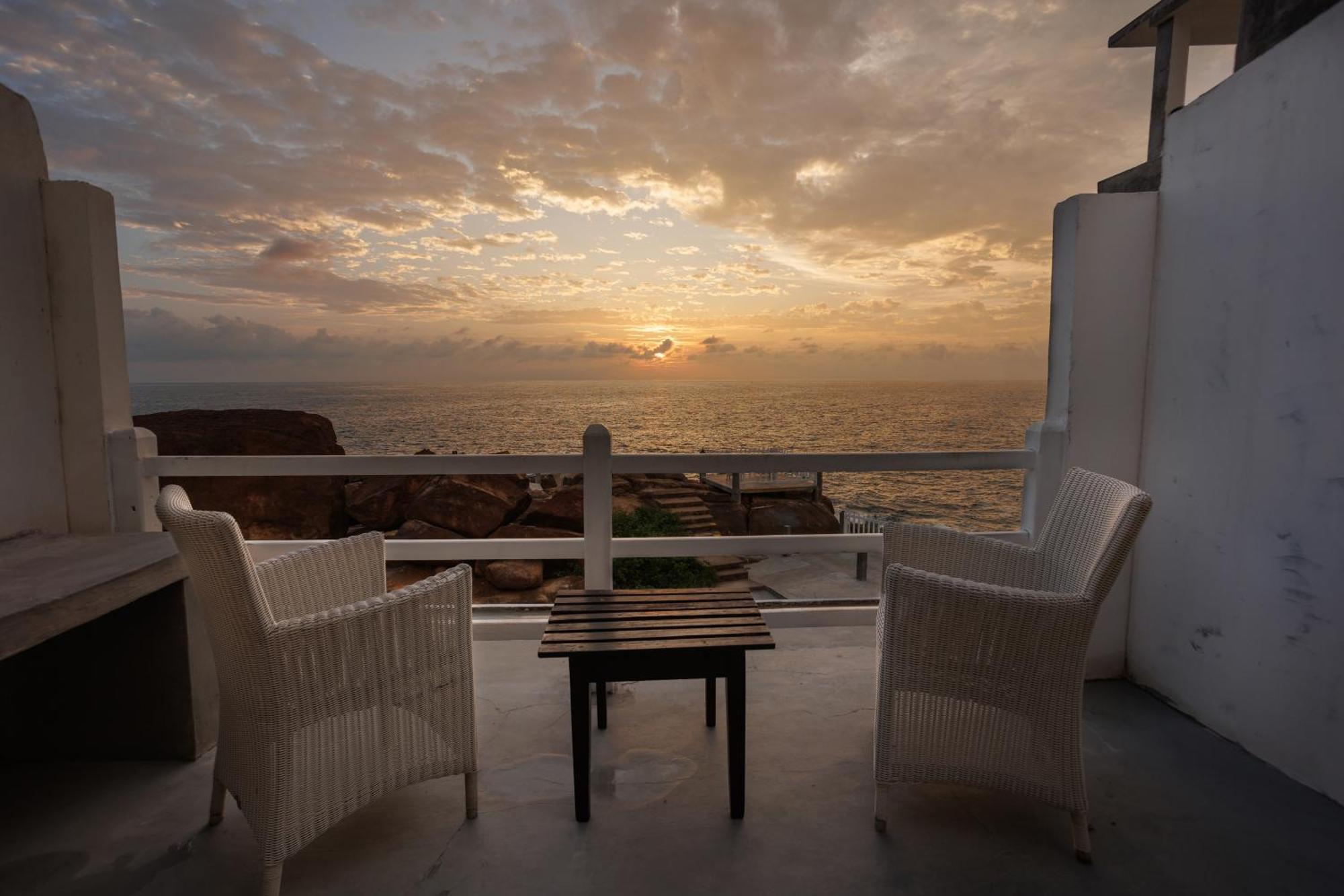 Hotel Zeilan Sunset Point Unawatuna Exteriör bild